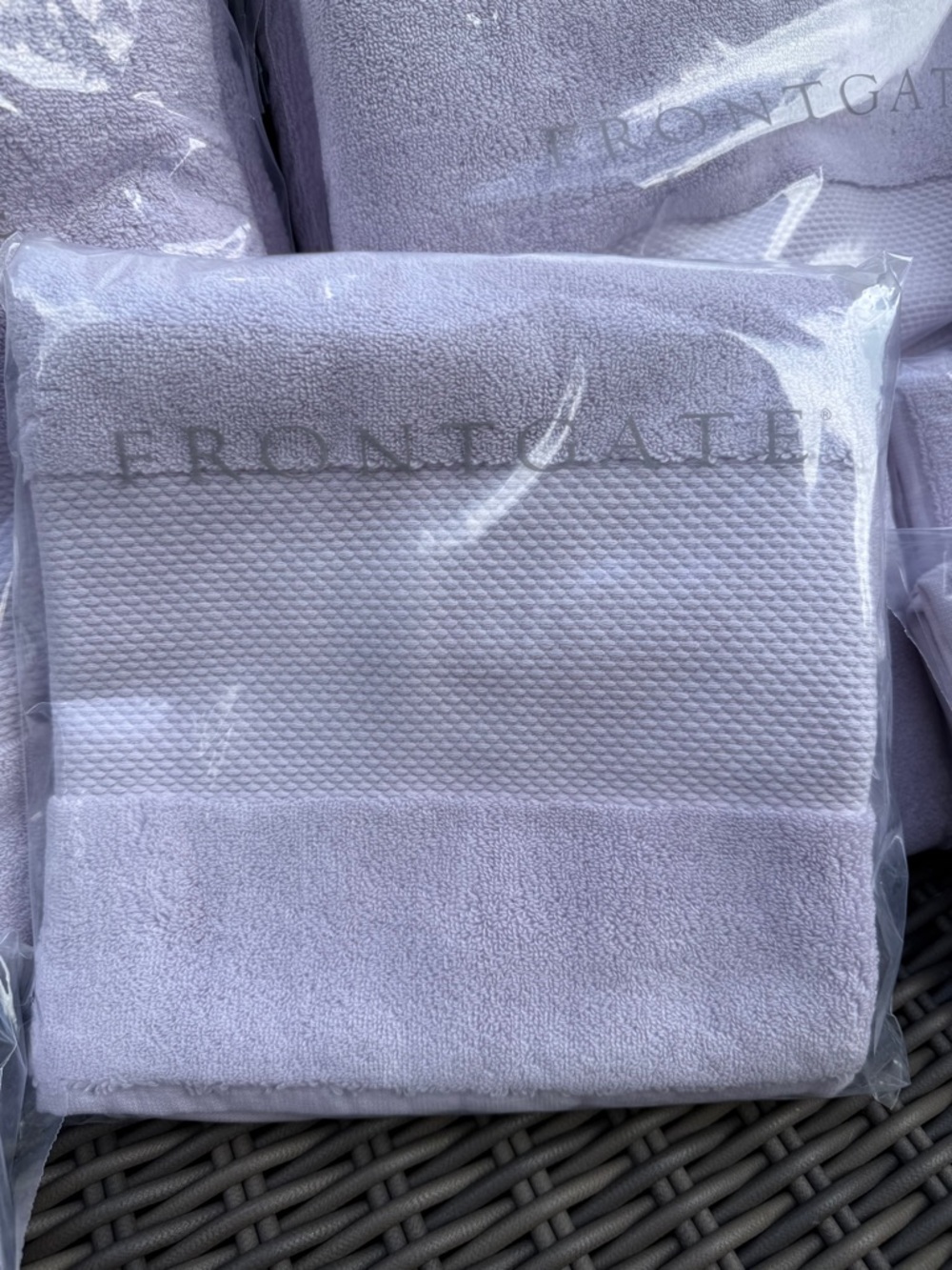 Frontgate Resort Bath Towel Set - NWT - Picture 7 of 16